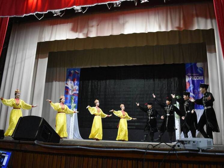 В Приютненском районе отметили 55-летие Калмыцкого госуниверситета