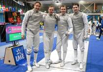 Российские фехтовальщики одержали двойную победу на этапах Кубка мира. В Пальма-де-Мальорке команда рапиристов — Егор Баранников, Антон и Кирилл Бородачёвы, Владислав Мыльников — завоевала золото, последовательно обыграв Южную Корею, Китай, США, Венгрию и в финале — Италию, лидера рейтинга FIE. В Алжире Алина Михайлова выиграла бронзовую медаль в личном первенстве саблисток. Победы на двух континентах в один день подтвердили высокий уровень российского фехтования.