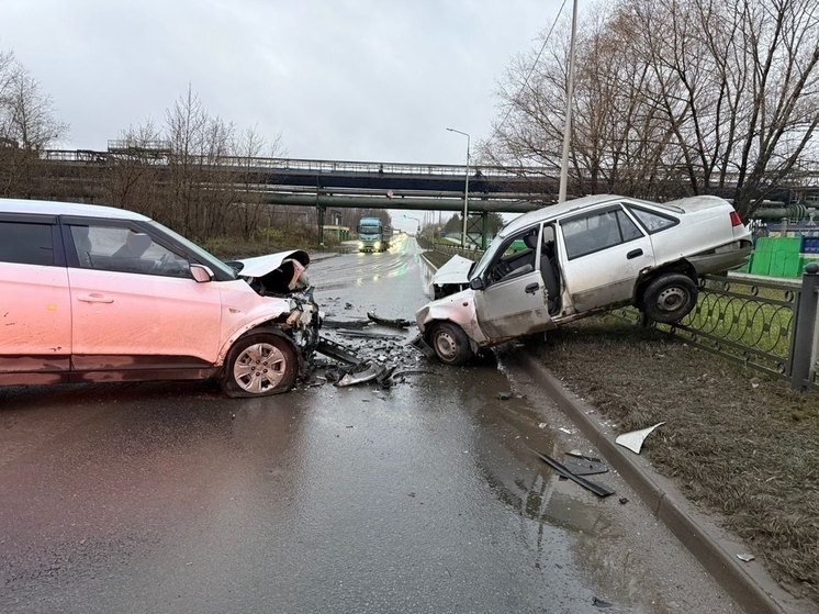 Водитель без прав устроил ДТП на Северном шоссе в Череповце