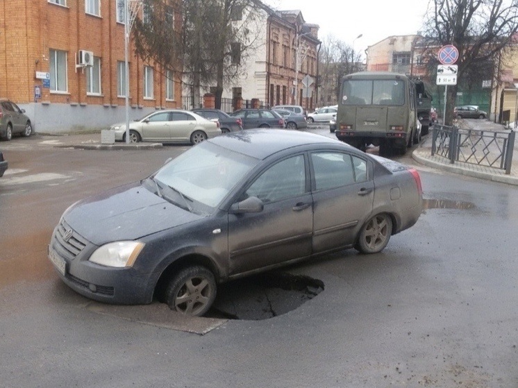 Ямы на дорогах: как отсудить компенсацию