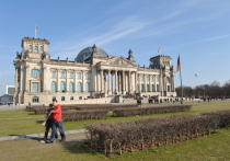 ФРГ в ходе расследования причастности к взрывам на "Северных потоках", как пишет газета Wall Street Journal, выдала ордер на арест трех представителей украинских спецслужб и четырех водолазов