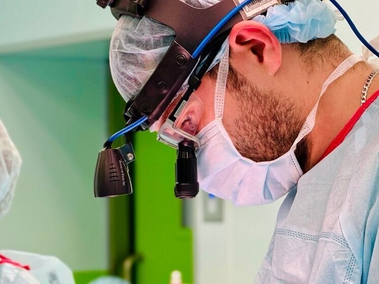 В Окружном кардиоцентре успешно провели миниинвазивную операцию на сердце подростка