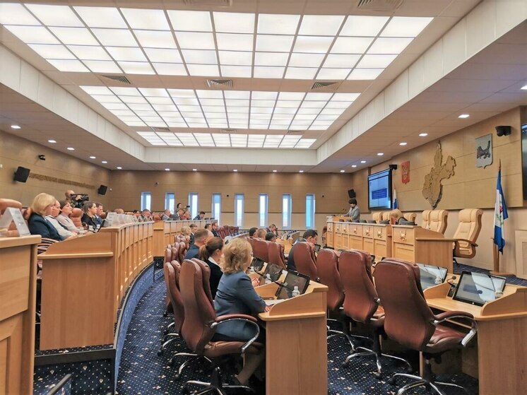 В Приангарье обсудили проект бюджета области на три года: более 125 млрд рублей на семьи с детьми