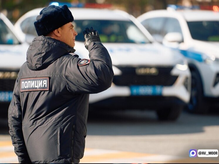 Губернатор поздравил сотрудников полиции с профессиональным праздником