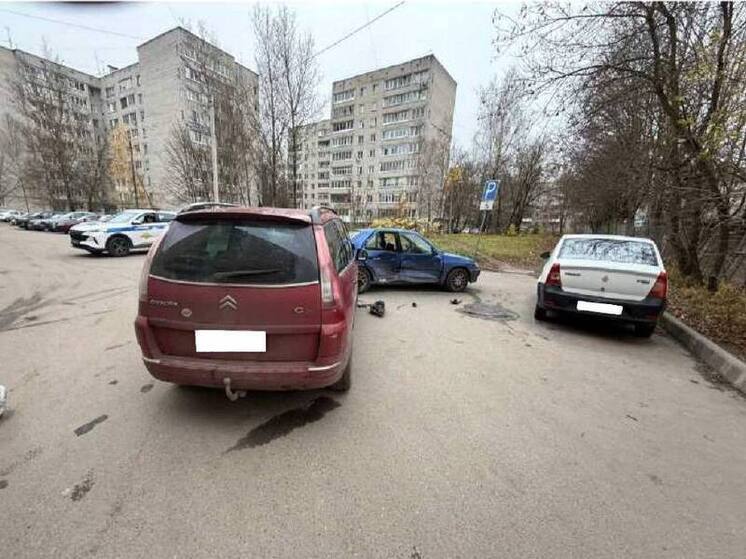 В Смоленске в ДТП пострадал человек