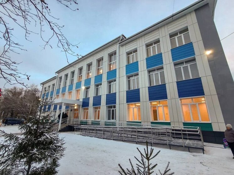В Омске после капремонта открылась школа № 79 в Ленинском округе