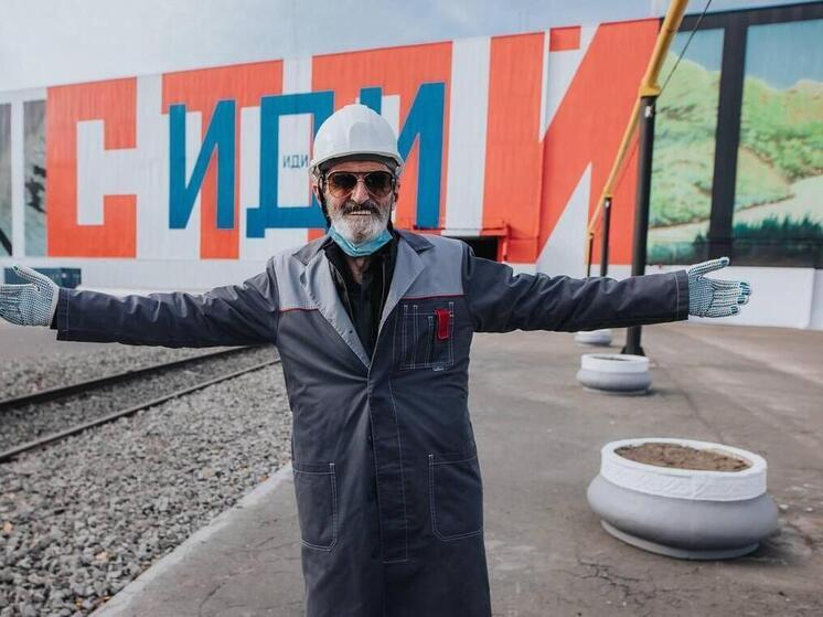 Скончался известный художник - создатель муралов в Выксе