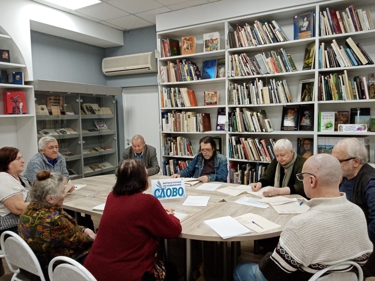 Поэты Пущино встретились в библиотеке
