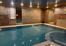 По мнению эксперта-бальнеолога Бориса Васильева, который специально для «МК в Калининграде» рассказал что семейное плавание – это не просто физическая активность, а мощный инструмент для укрепления здоровья и внутрисемейных связей