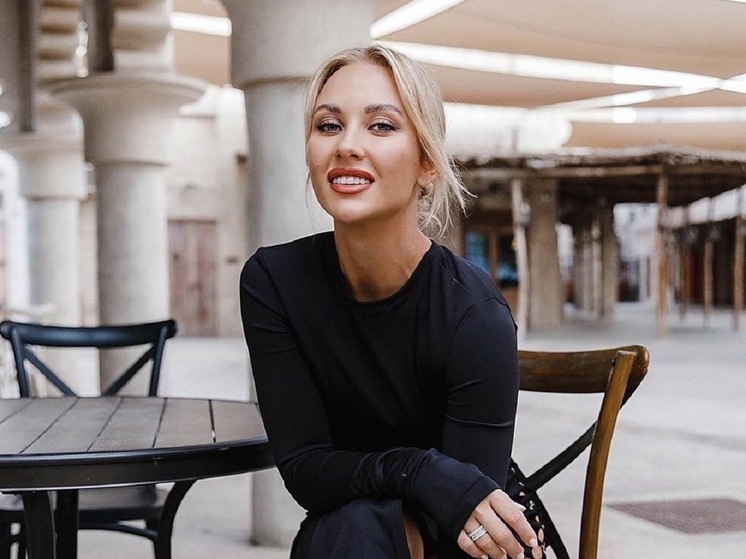 Российская теннисистка Анастасия Потапова рассекретила своего нового возлюбленного. Спортсменка год назад развелась с теннисистом Александром Шевченко, а вскоре закрутила роман с другим коллегой.