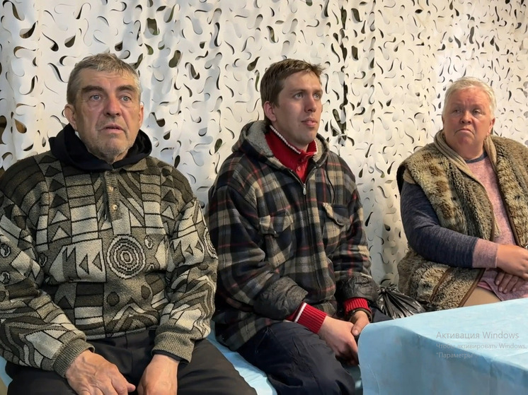 При освобождении населенных пунктов в ДНР наши бойцы, часто с риском для жизни, стараются эвакуировать мирное население в безопасное место