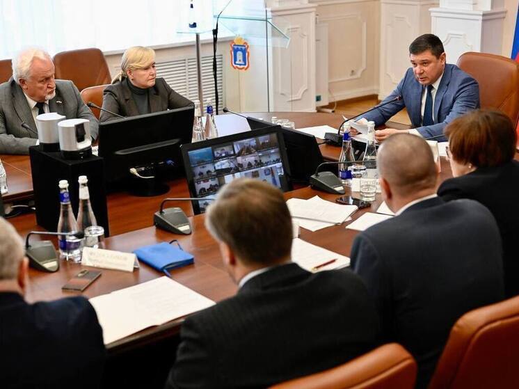 Евгений Первышов потребовал разобраться в срыве дорожных работ