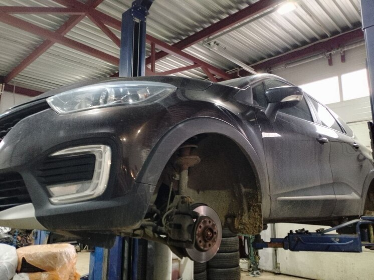 Автоэксперт Гайдукевич научил, как сэкономить при покупке зимних шин