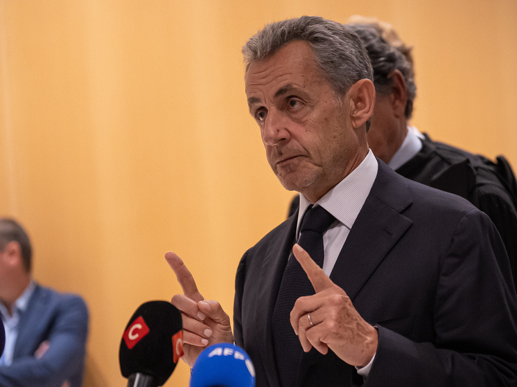 Экс-президент Франции Саркози назвал тюремное заключение изнурительным кошмаром