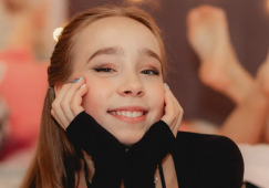 Алиса Двоеглазова отмечает день рождения: личные фото фигуристки