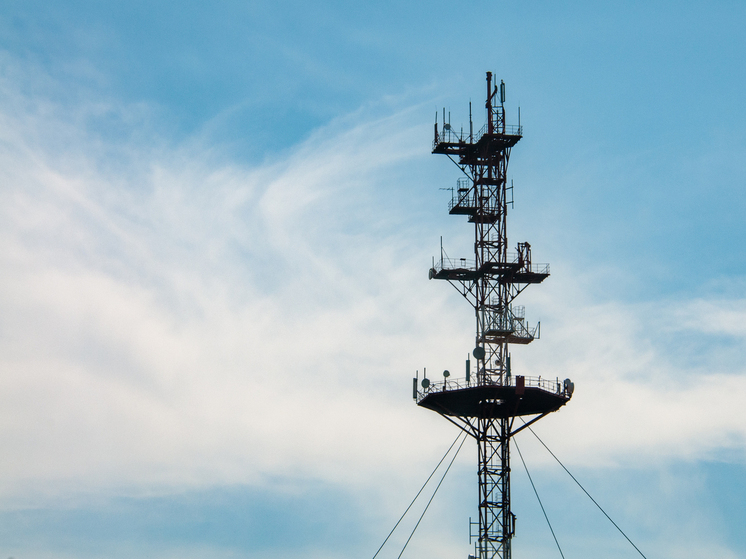 Операторов связи обяжут отключать услуги по требованию ФСБ