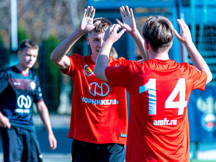 Липецкие студенты завоевали бронзу на турнире по футболу среди колледжей