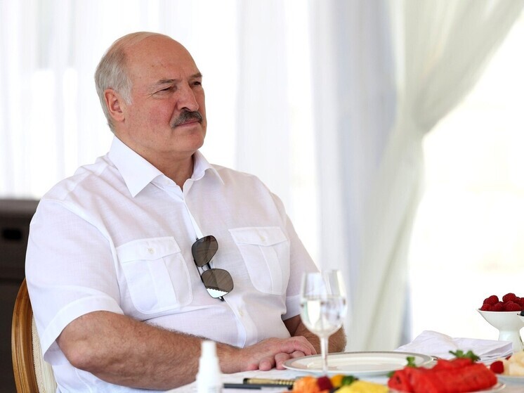 Лукашенко: Белоруссии не нужно такое оружие, как "Посейдон" и "Буревестник"