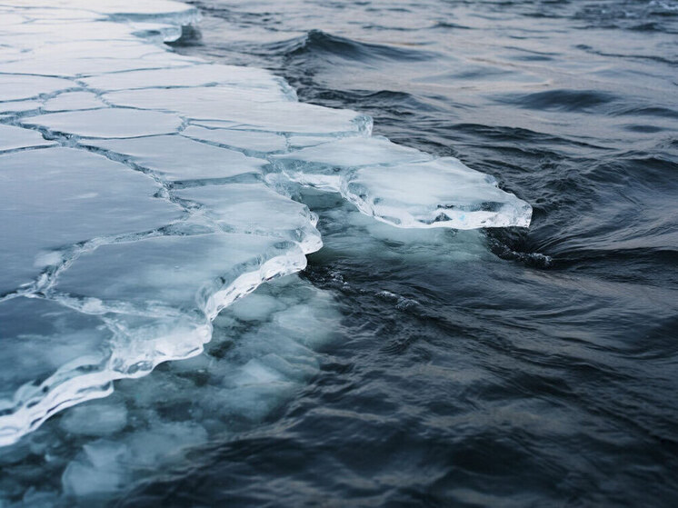 В Тюменской области мужчина провалился под лёд