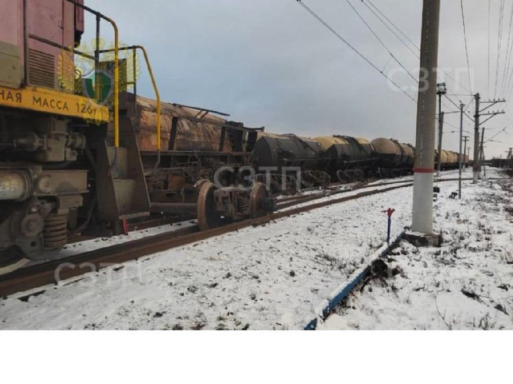 Цистерны с мазутом пошли под откос в соседней с Карелией регионе