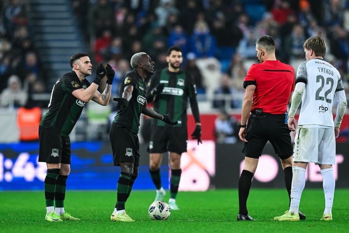 В рамках созданной «МК-Спорт» совместно с Объединением отечественных тренеров рубрики мы обсудили с авторитетным тренером, пятикратным обладателем Кубка России Игорем Чугайновым последние матчи отечественной Премьер-лиги, подвели итоги первого круга чемпионата и разобрали причины неудач «Спартака» и столичного «Динамо».