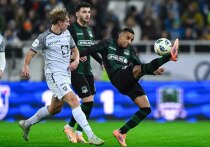 Заслуженный тренер России, бывший футболист московских «Спартака» и «Локомотива» Валерий Павлович Гладилин в эксклюзивном интервью «МК-Спорт» высказался о ничьих, в которые в своих матчах 15-го тура Российской Премьер-лиги (РПЛ) сыграли два чемпиона страны: действующий чемпион «Краснодар» разошёлся миром с калининградской «Балтикой», а многократный — петербургский «Зенит» — с самарскими «Крыльями Советов».