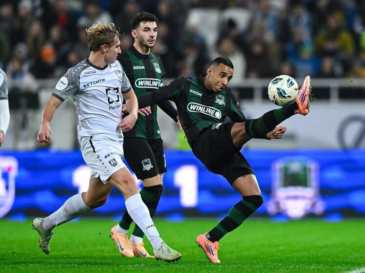 Заслуженный тренер России, бывший футболист московских «Спартака» и «Локомотива» Валерий Павлович Гладилин в эксклюзивном интервью «МК-Спорт» высказался о ничьих, в которые в своих матчах 15-го тура Российской Премьер-лиги (РПЛ) сыграли два чемпиона страны: действующий чемпион «Краснодар» разошёлся миром с калининградской «Балтикой», а многократный — петербургский «Зенит» — с самарскими «Крыльями Советов».