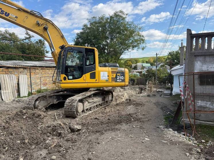 В Симферополе рабочие засыпали траншею с телом пропавшего пенсионера
