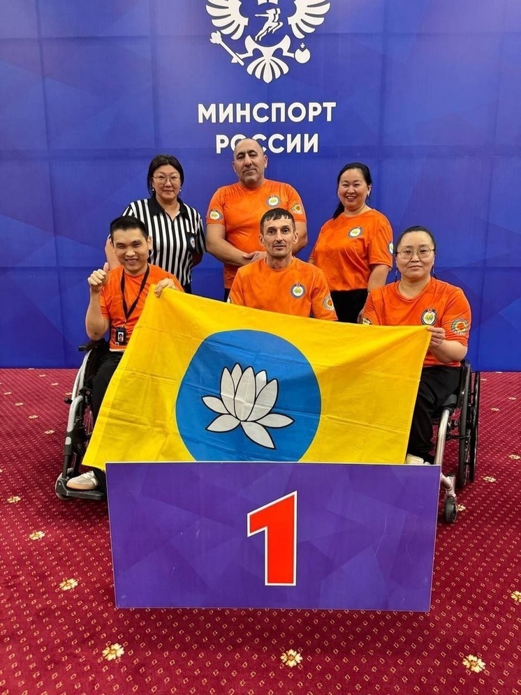 Калмыцкие параспортсмены успешно выступили на Кубке России по армрестлингу