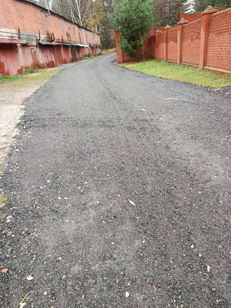 Удобный подъезд к Спасскому храму в Серпухове помог организовать депутат Госдумы Александр Коган