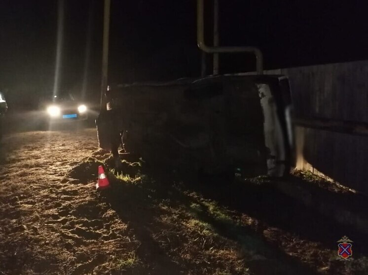 Под Волгоградом опрокинулся ВАЗ-2107
