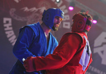 Российское самбо на прошедшем в столице Кыргызстана чемпионате мира, в очередной раз преподало всем наглядный урок - кто продолжает оставаться законодателем мод и беспрекословным лидером в этом спортивном и боевом виде единоборств, который стремится в ближайшее время стать полноправным членом олимпийского движения