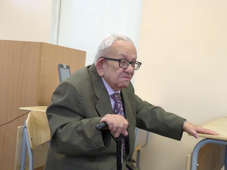 В Карелии скончался выдающийся преподаватель и переводчик Эрнест Цыпкин