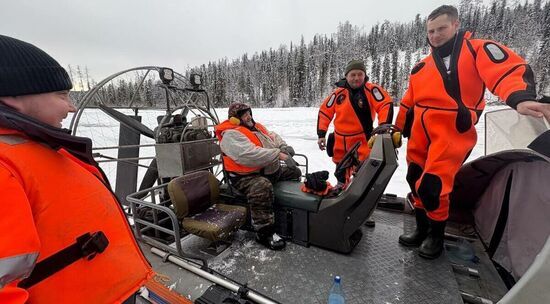 МЧС Иркутской области эвакуировали из тайги в Нижнеудинском районе охотника, получившего травму