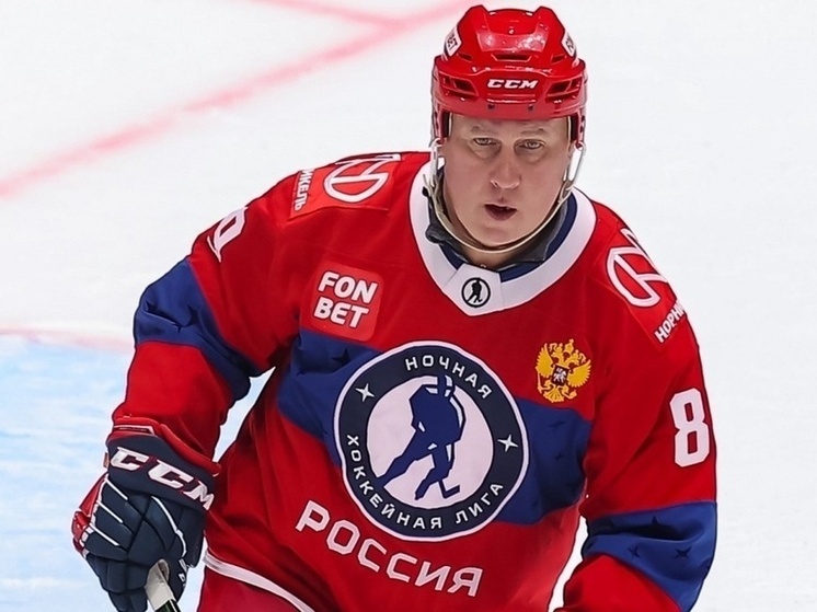 11 ноября 2025 года Александр Могильный включён в Зал хоккейной славы в Торонто. 56-летний олимпийский чемпион (1988), чемпион мира (1989) и обладатель Кубка Стэнли (2000) выступил на церемонии по видеосвязи. В НХЛ играл за «Баффало», «Ванкувер», «Нью-Джерси» и «Торонто»; в СССР — за ЦСКА (трёхкратный чемпион). С 2009 года был кандидатом на включение. Отдельно поблагодарил Виктора Тихонова за формирование как игрока. Могильный — 11-й представитель России в Зале славы.