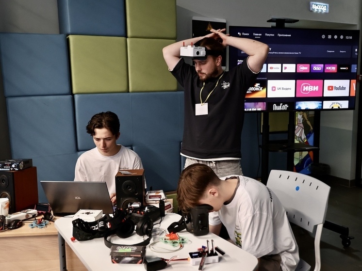 В Челябинске прошли соревнования по пилотированию БПЛА для школьников