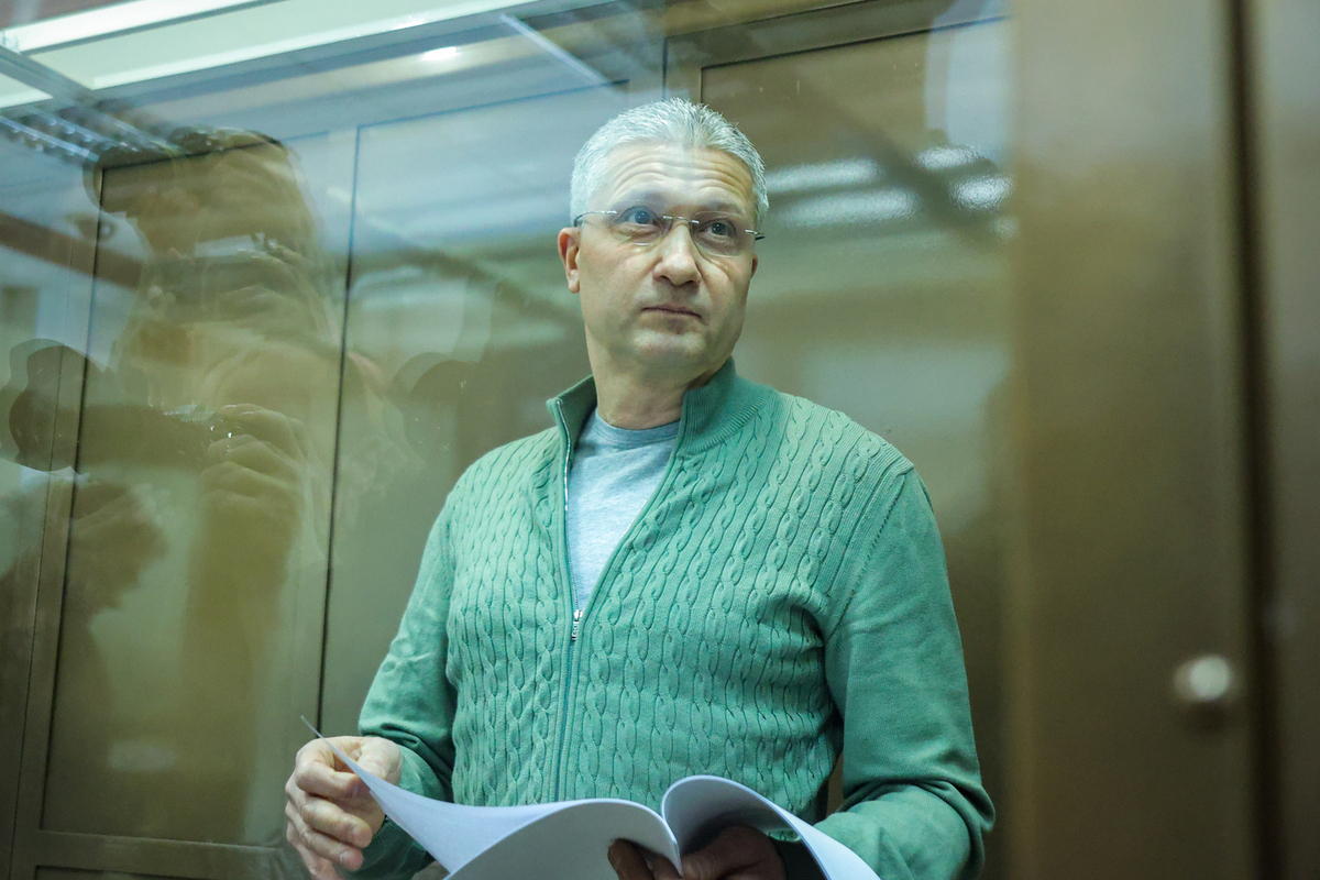 Тимур Иванов просит суд начать реализацию его имущества