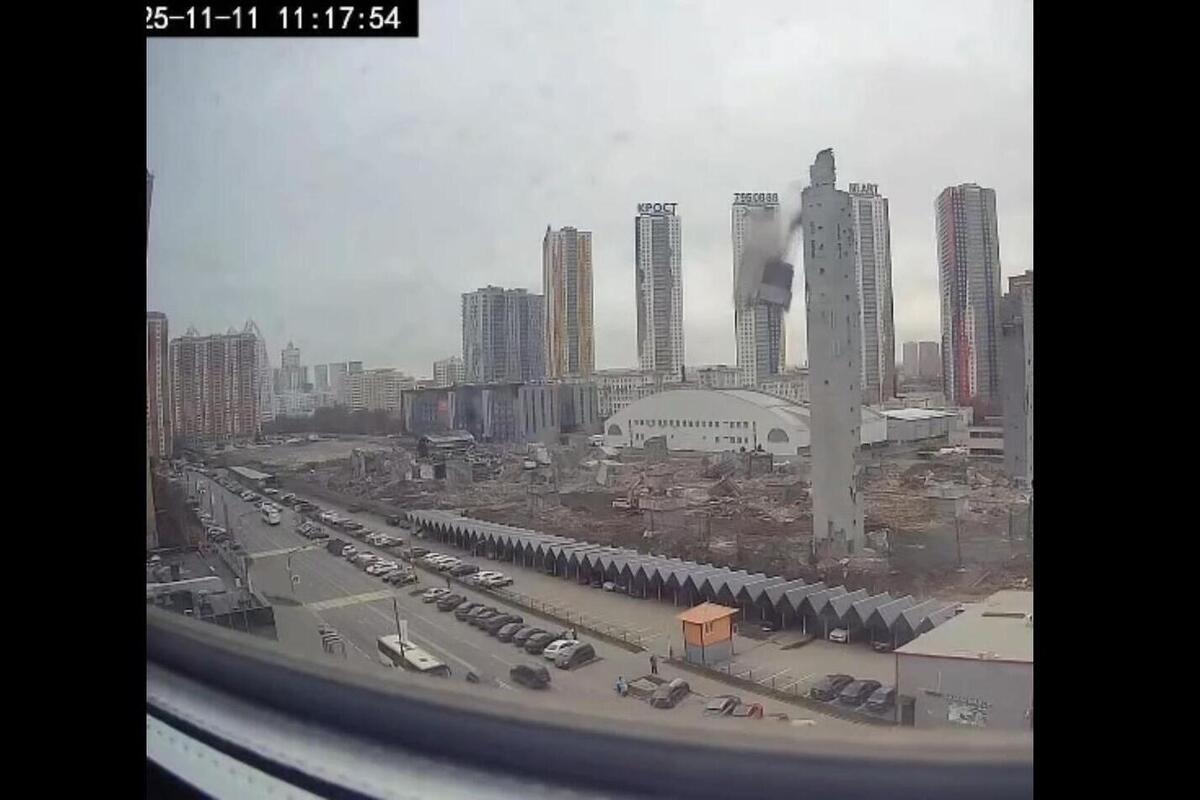 Один человек пострадал при обрушении фрагмента колонны «Снежкома»