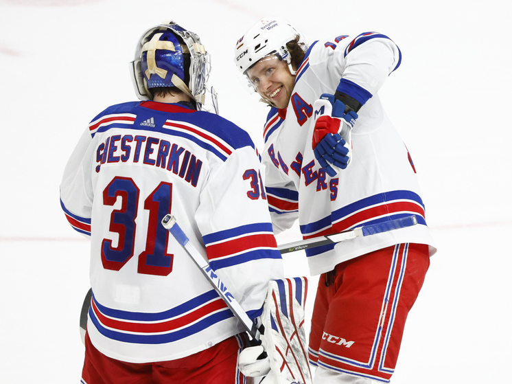 Только спустя месяц с начала нового регулярного чемпионата НХЛ, один из самых титулованных хоккейных клубов Северной Америки, «Нью-Йорк Рейнджерс», сумел одержать свою первую домашнюю победу на легендарной арене «Мэдисон Сквер Гарден», которая уже много лет является родным домом для этой команды