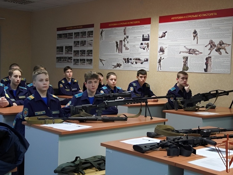 Кадеты Чебоксарского корпуса провели день с бойцами ОМОН «Сувар»