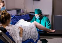 Военный гинеколог майор Блейн Макгроу из США обвиняется в том, что в течение длительного времени тайно снимал на видео интимные осмотры своих пациенток в армейском медицинском центре