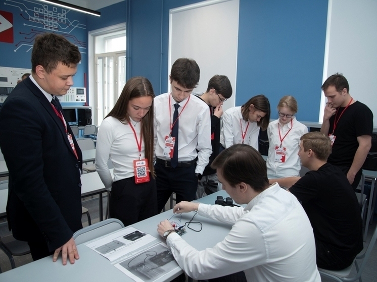 Западно-Сибирские школьники познакомились с железнодорожными профессиями на форуме «Перспектива 2.0»