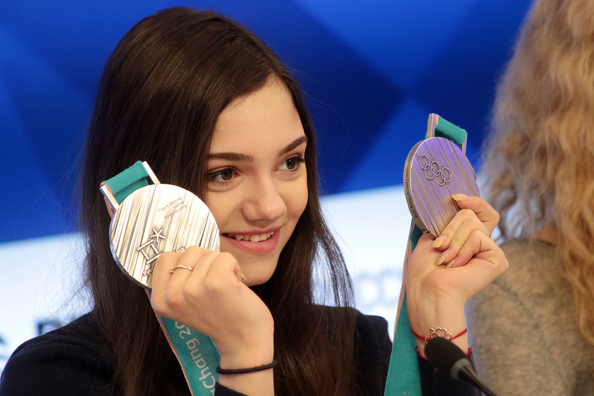 Медведева объявила о помолвке и показала избранника