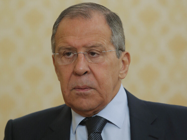 Лавров назвал ложью статью британского FT об отмене встречи президентов РФ и США