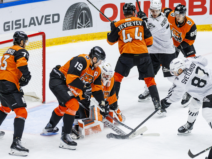 Как ни странно, но «Трактор» в дальневосточном выезде выглядит опаснее «Автомобилиста», хотя и стоит ниже в турнирной таблице конференции