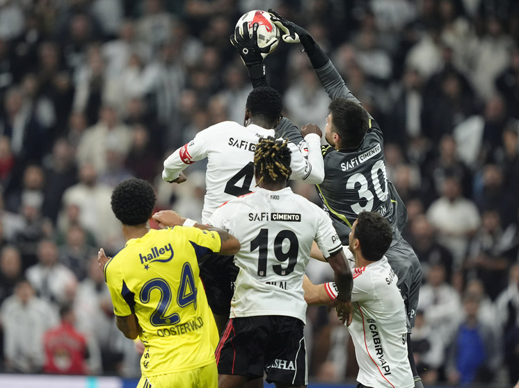 Турция 10 ноября 2025 года столкнулась с одним из крупнейших скандалов в истории своего футбола. Федерация футбола Турции (TFF) объявила, что более 1000 футболистов из всех дивизионов страны отстранены от участия в матчах за нарушение правил, связанных со ставками на спорт. Точное число — 1024 игрока. Все они временно исключены из игры до завершения расследования. Это не просто массовое наказание — это системный крах.