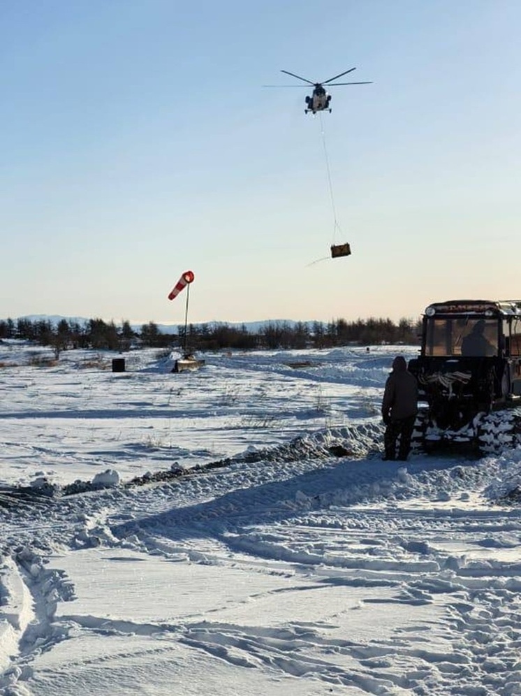 Резервный дизель-генератор полетел в отдаленное село Ямск Ольского муниципального округа