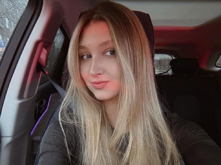 Выступающая в танцах на льду Ирина Хавронина покрасовалась в розовой юбке-пачке. 21-летняя фигуристка вдохновилась образом главной героини культового сериала «Секс в большом городе».