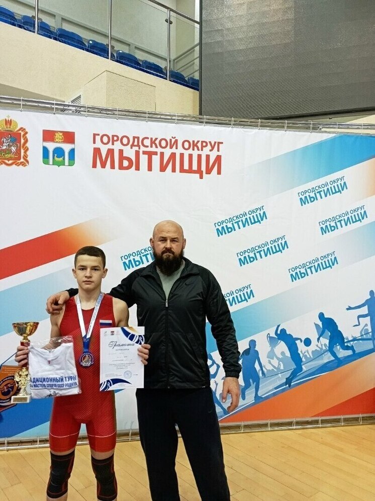 «Золото» из Мытищ: тамбовский борец выполнил норматив КМС на всероссийском турнире