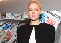 Красавица актриса Елизавета Базыкина в знаменательную дату 11 ноября посетила редакцию «Московского комсомольца», актриса — лауреат театральной премии «МК»